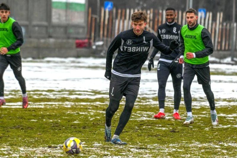 Двама от Локо Пловдив тренират облекчено, други двама – във фитнеса