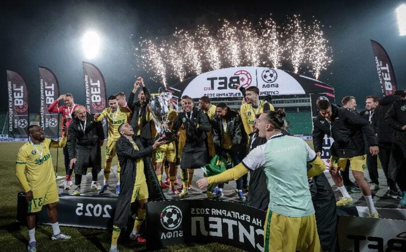 Лудогорец завоюва 27-и трофей, Левски пропусна да спечели юбилеен