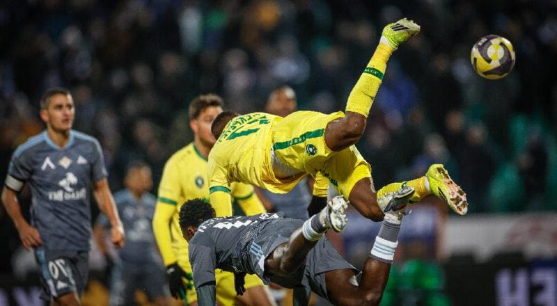 Вижте победния гол на Лудогорец през погледа на главния съдия (ВИДЕО)