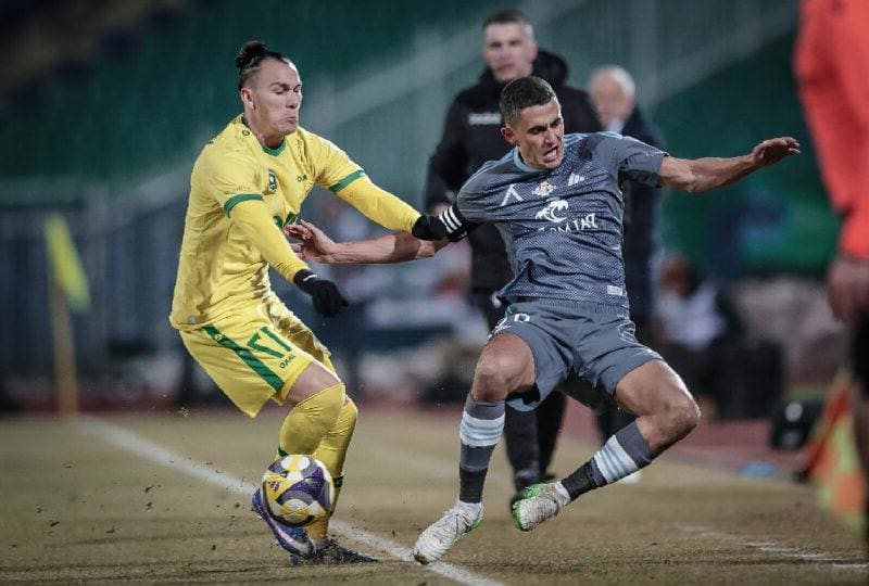 Героят на Левски се контузи – под въпрос е за Черно море