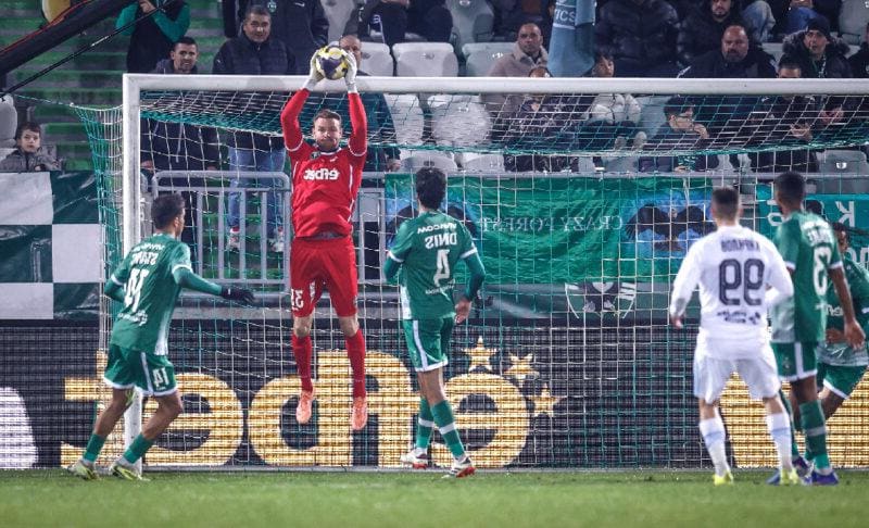 Лудогорец стъпи накриво насред Разград! Черно море спря устрема на „орлите“