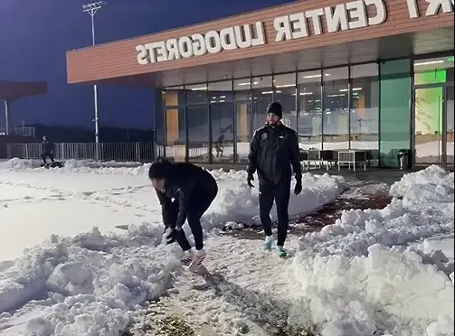 Лудогорец тренира в снега