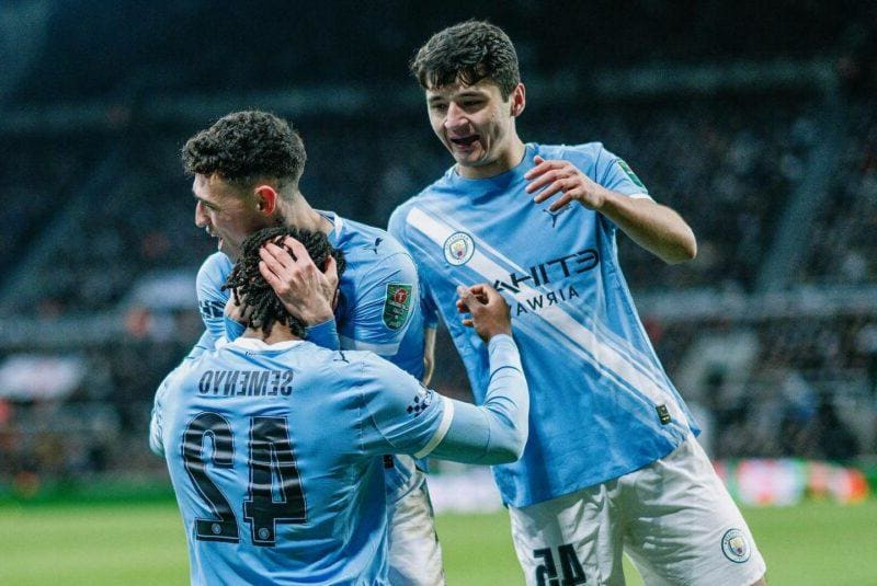 Прогнози с изкуствен интелект на живо: Способен ли е Манчестър Сити на чутовна изненада в реванша с Реал?