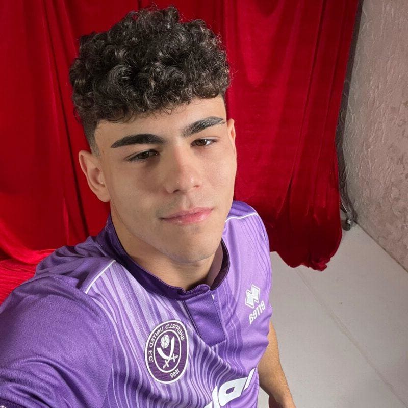 ЦСКА се огледа за Полендаков