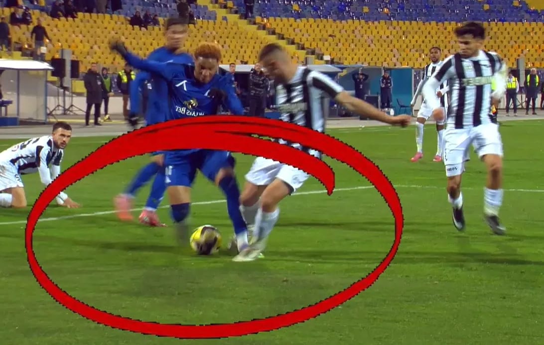 Правилно ли Левски получи дузпа в края на мача с Локомотив Пловдив (ВИДЕО)