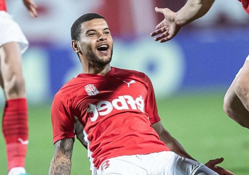 Спряган за завръщане в ЦСКА 1948 остава в Турция