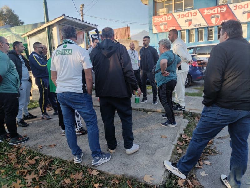 Феновете на Пирин причакаха шефовете след мача с Марек,искат оставки!(СНИМКИ)