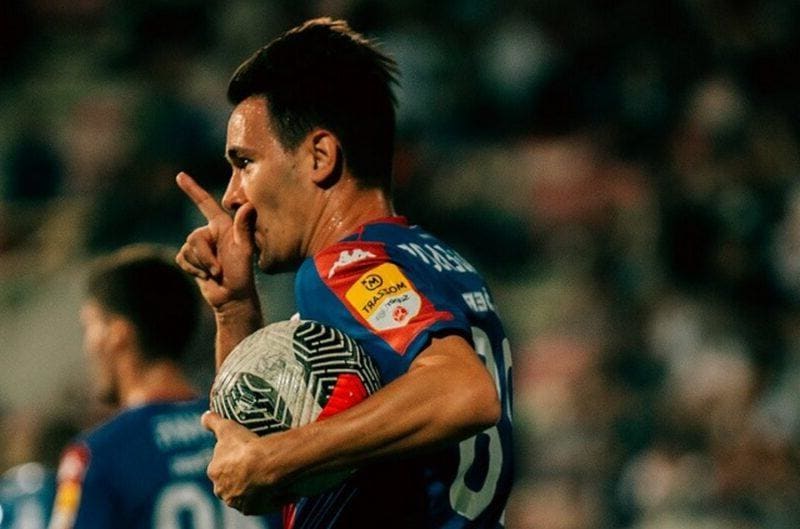 Шведски гранд плаща трансферна сума за роден национал