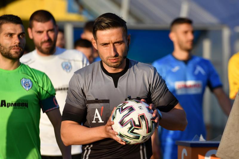 Спартак(Варна) с огнен залп срещу Гидженов
