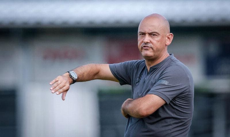 Кой ще дойде на горещия стол в Лудогорец