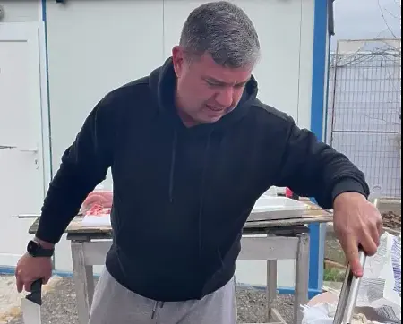 Банато пече месо и кюфтета за играчите