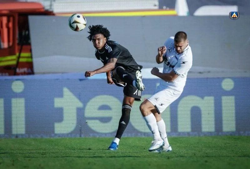 Левски не беше губил така от Славия от 45 години