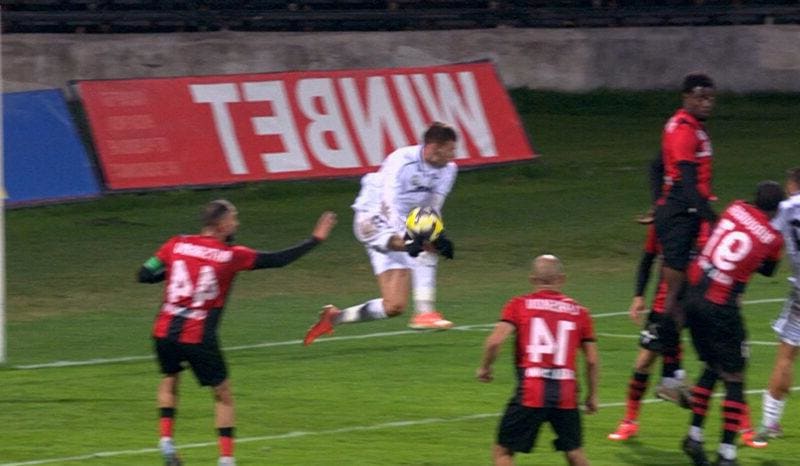 Нули в „Надежда“