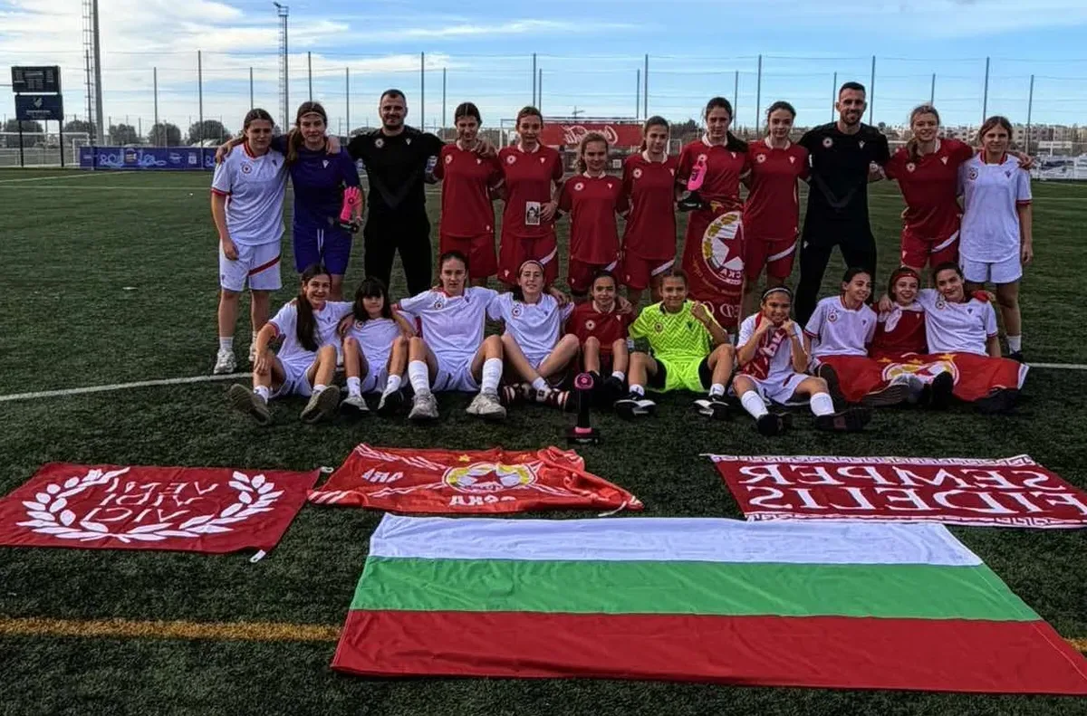 Момичетата на ЦСКА спечелиха турнир в Барселова,Димитрова стана голмайстор на турнира!(СНИМКИ)