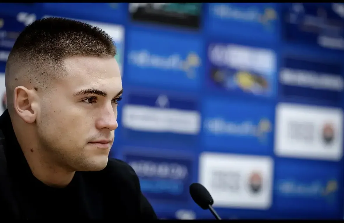 Маркетинг директорът на Левски: Няма да позволим да се омаловажава трудът на хората, които 7 дни в седмицата работят, за да може “Левски” да изглежда европейски – на терена и извън него